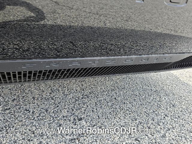 2025 Dodge Charger Daytona R/T - Photo 9