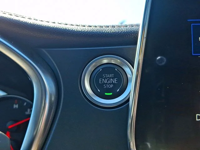 Used 2025 Black Chevrolet Premier image 26