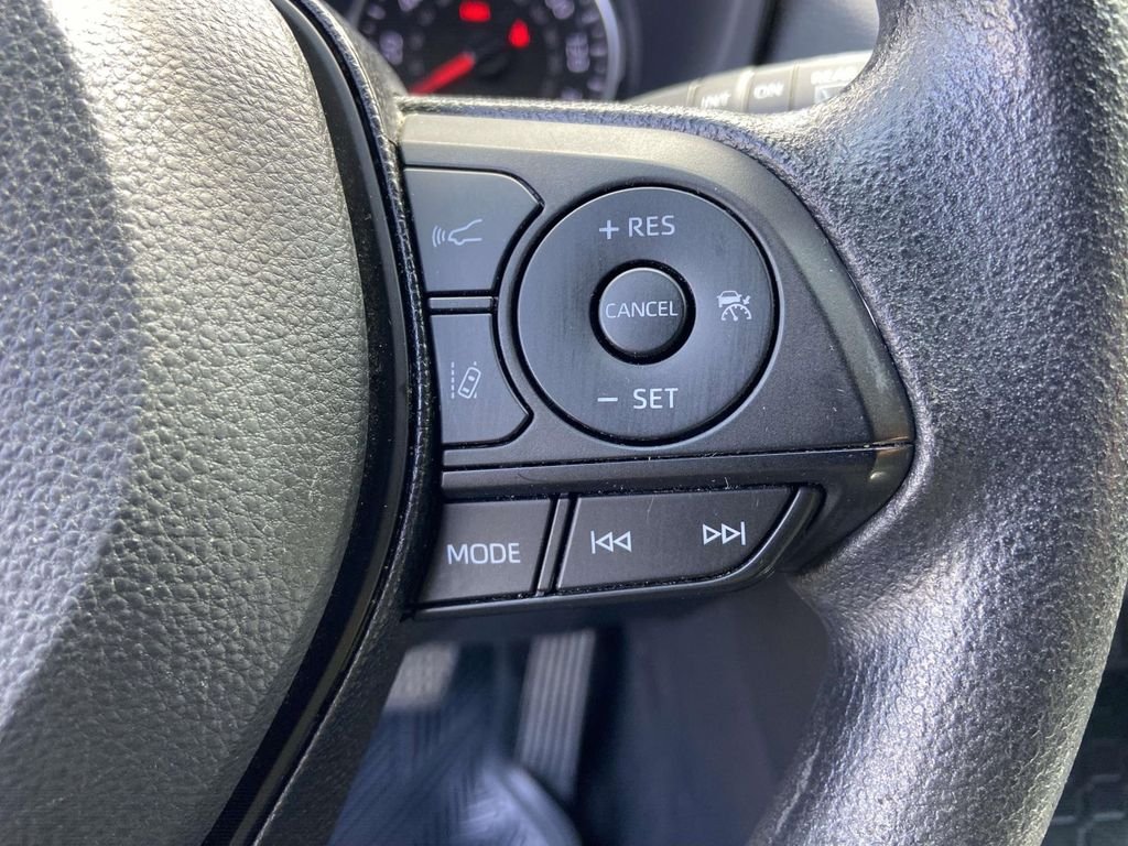 Used 2021 Silver Toyota XLE image 33