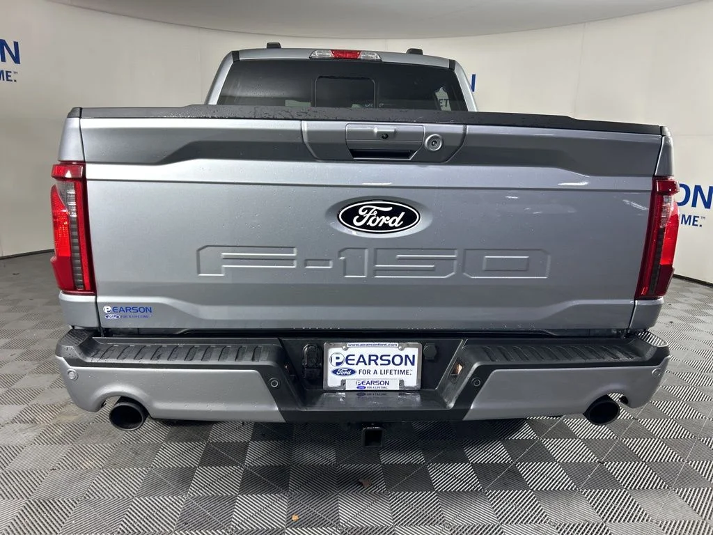 New 2026 Iconic Silver Metallic Ford XLT image 9