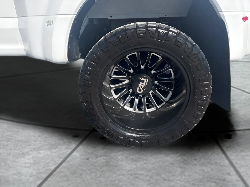 Used 2021 White Ford XL image 25