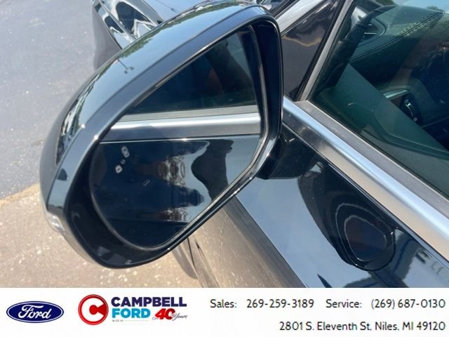 Used 2022 Black Kia SX image 10