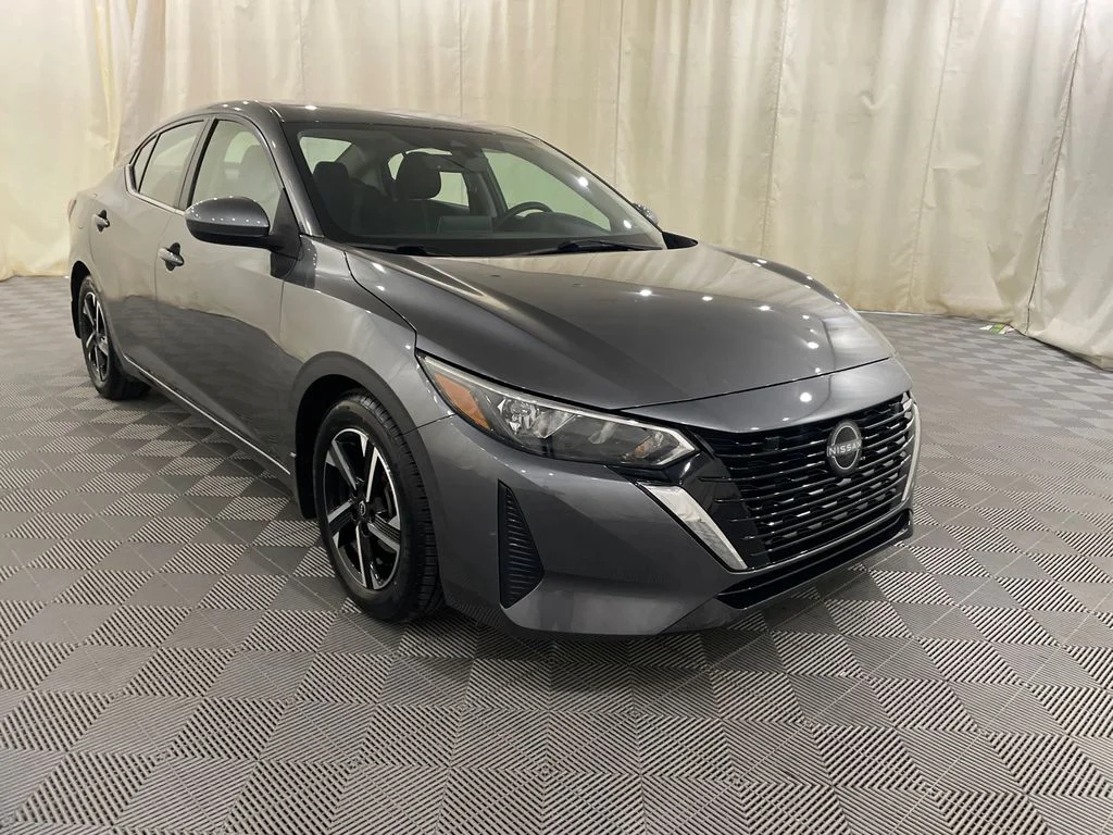 Certified Used 2025 Gun Metallic Nissan SV image 4