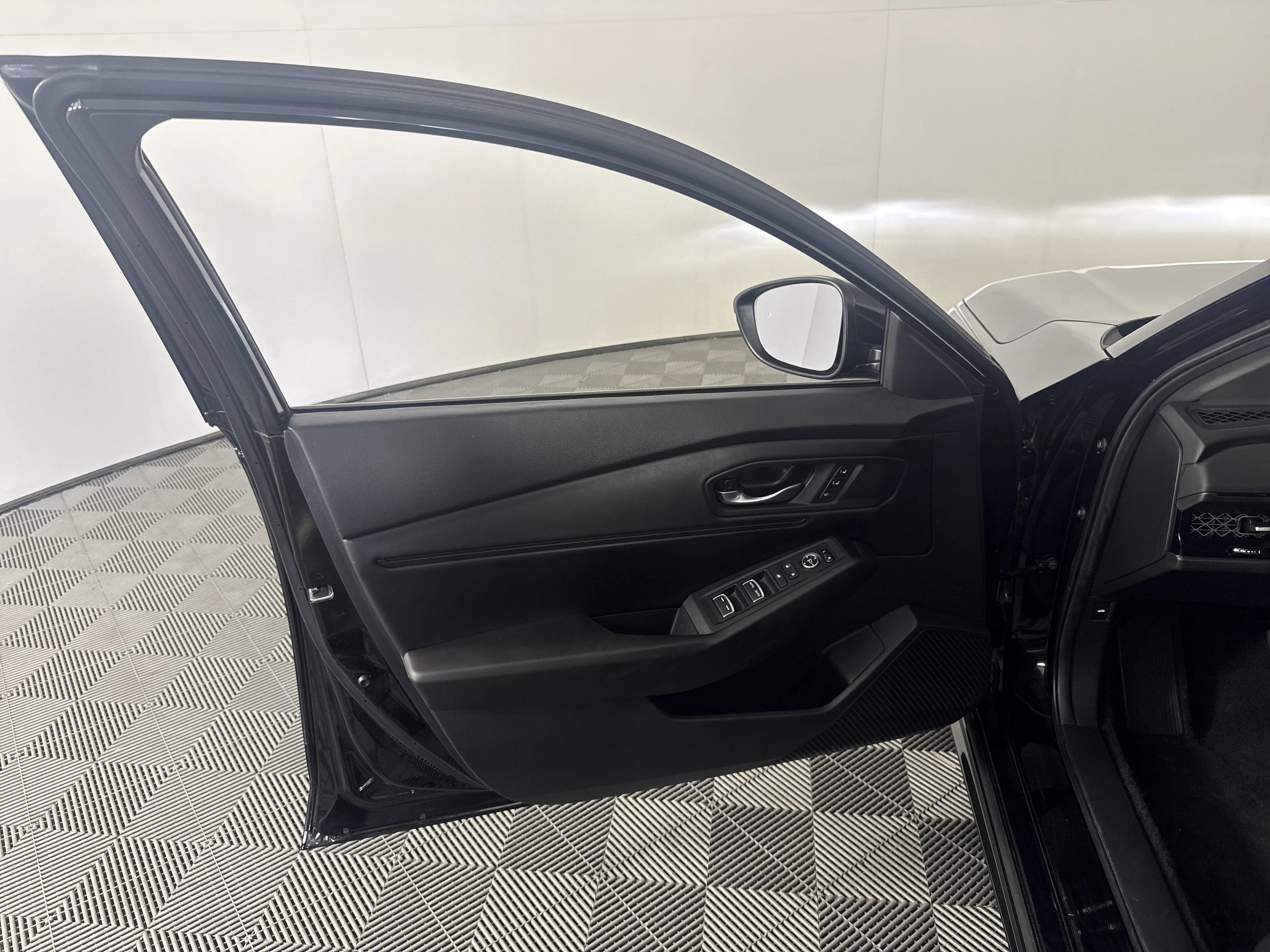 2024 Honda Accord Hybrid EX-L - Photo 13