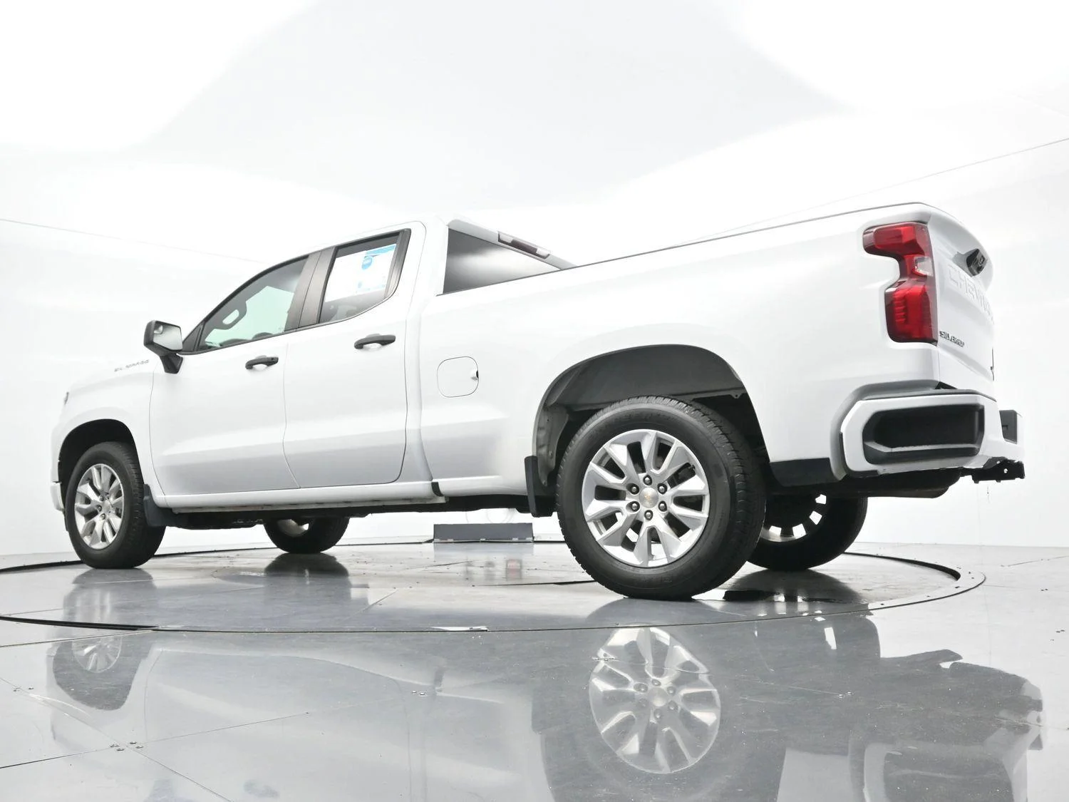 Used 2023 Summit White Chevrolet Custom image 44