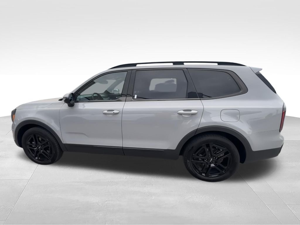 Used 2024 Gray Kia EX X-Line image 5