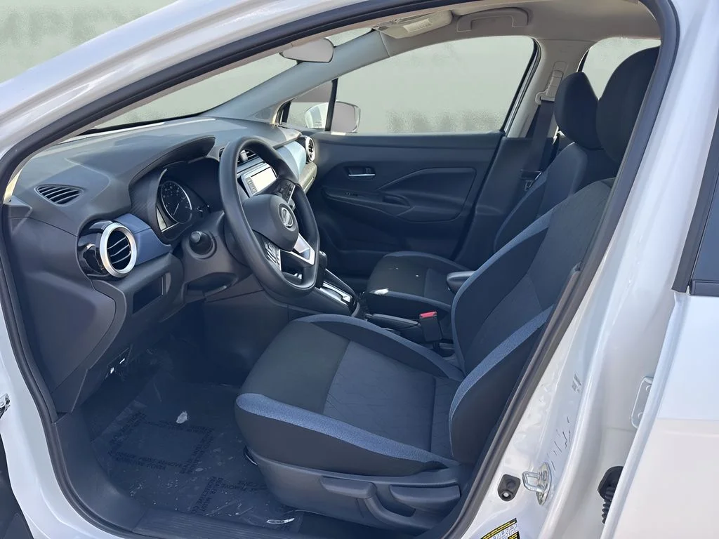 Used 2025 White Nissan 1.6 SV image 9