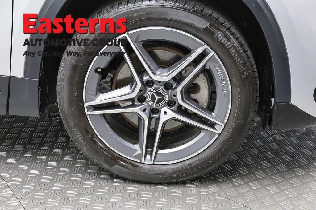 Used 2022 Silver Mercedes-Benz GLA 250 image 31