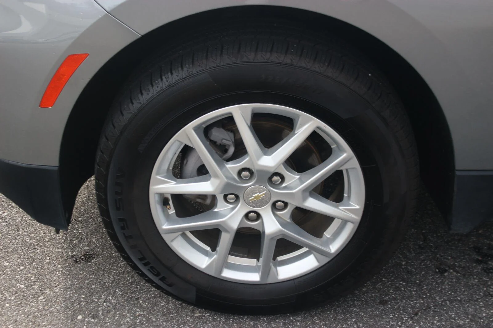 Used 2024 Sterling Gray Metallic Chevrolet LT image 41