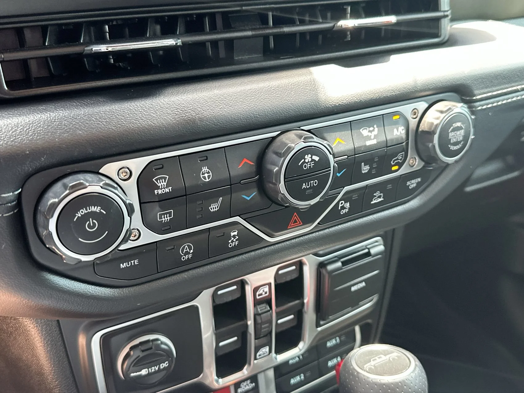 Used 2025 Joose Jeep Mojave X image 19