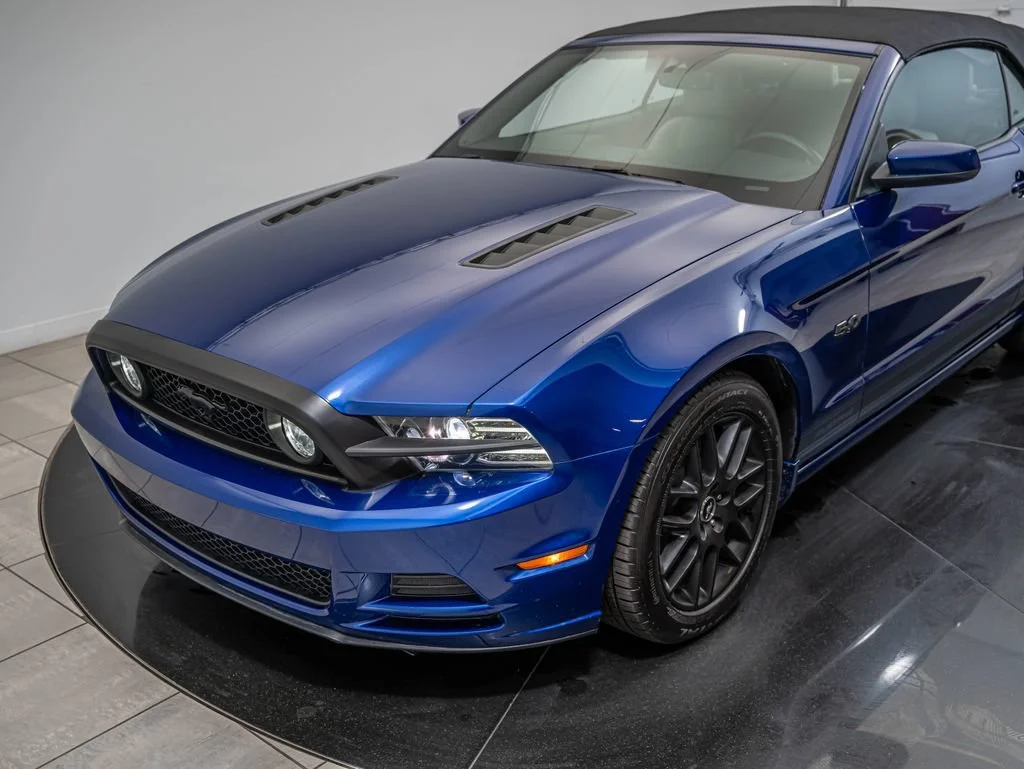 Used 2013 Blue Metallic Ford GT Premium image 16