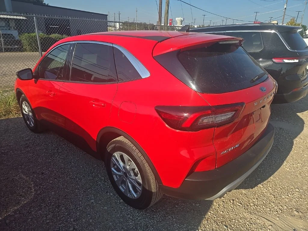 Used 2024 Red Ford Active image 2