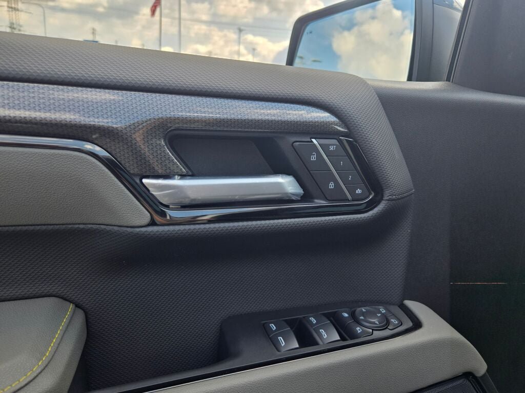2026 Chevrolet Silverado 1500 ZR2 - Photo 25