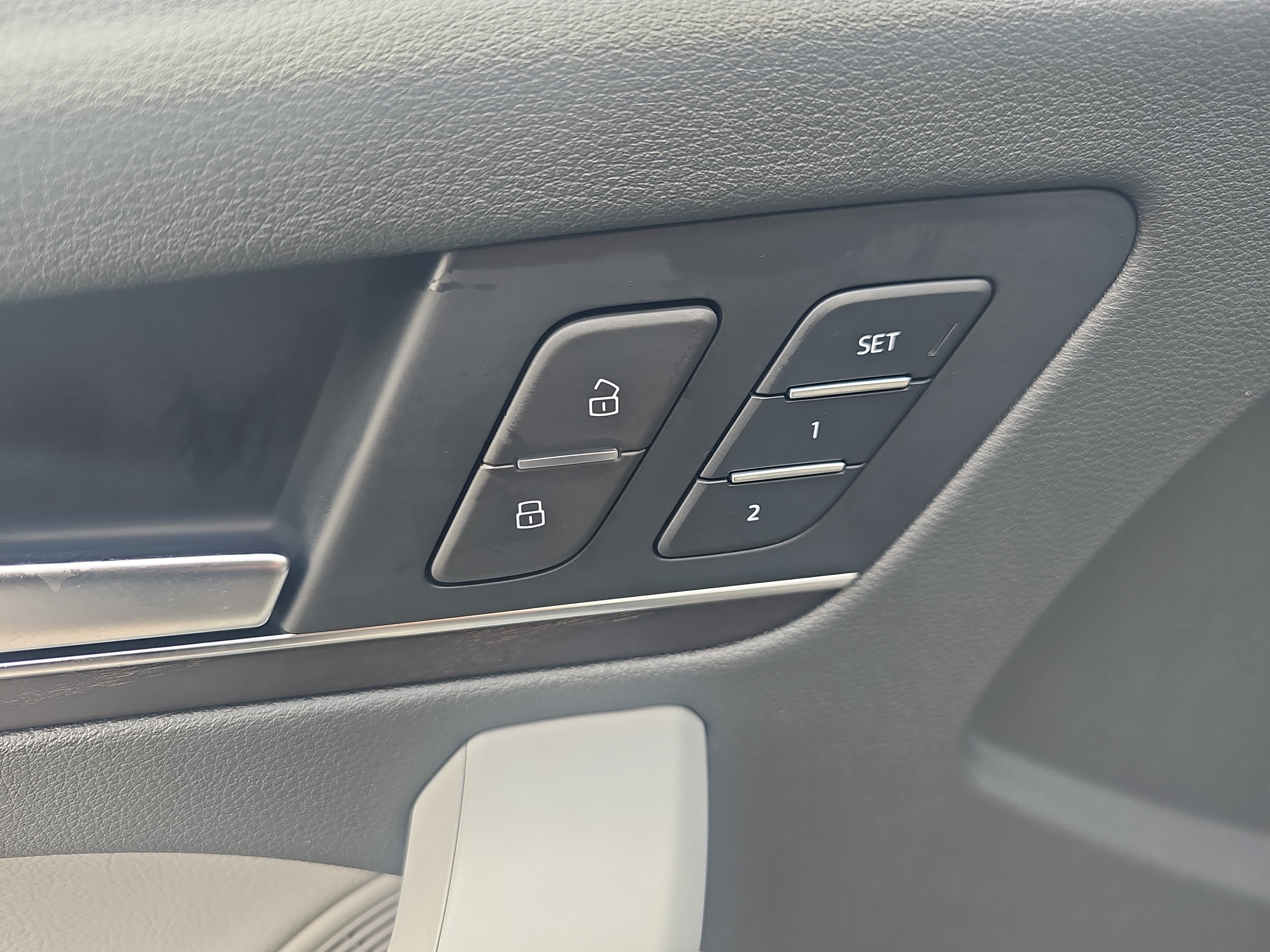 Used 2020  Audi Prestige image 11
