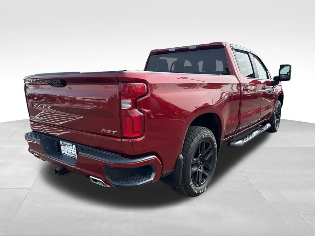 Used 2023 Red Chevrolet RST image 3