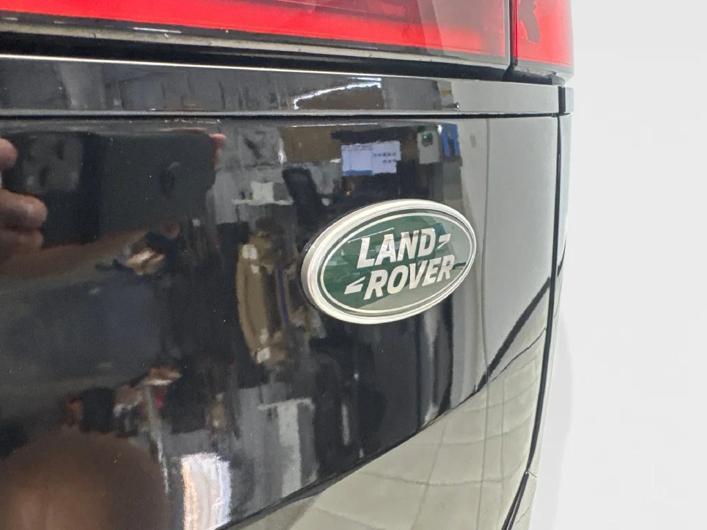 Used 2023 Black Land Rover SE image 25