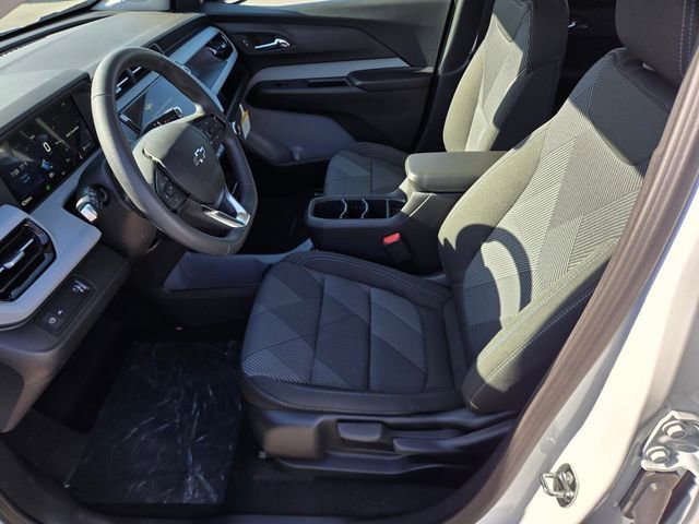 New 2027 Summit White Chevrolet LT image 6