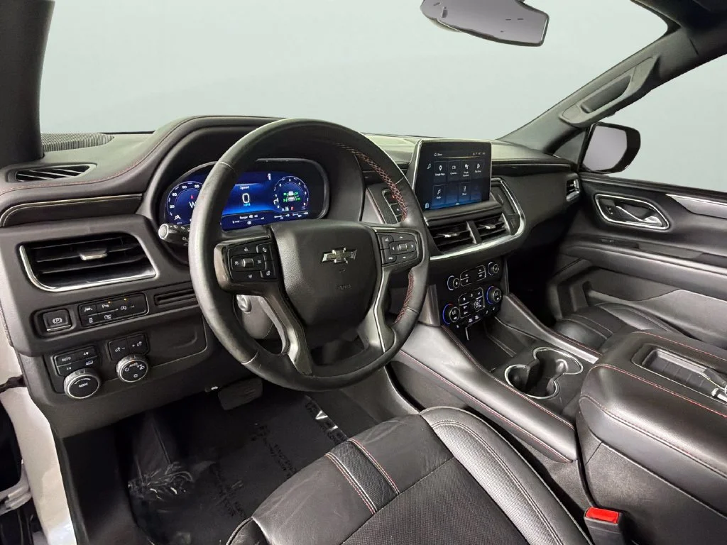 Used 2023 IRIDESCENT PEARL TRICOAT Chevrolet RST image 19