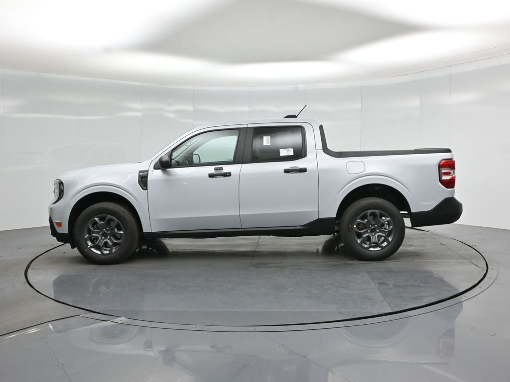 New 2026 Space White Metallic Ford XLT image 22