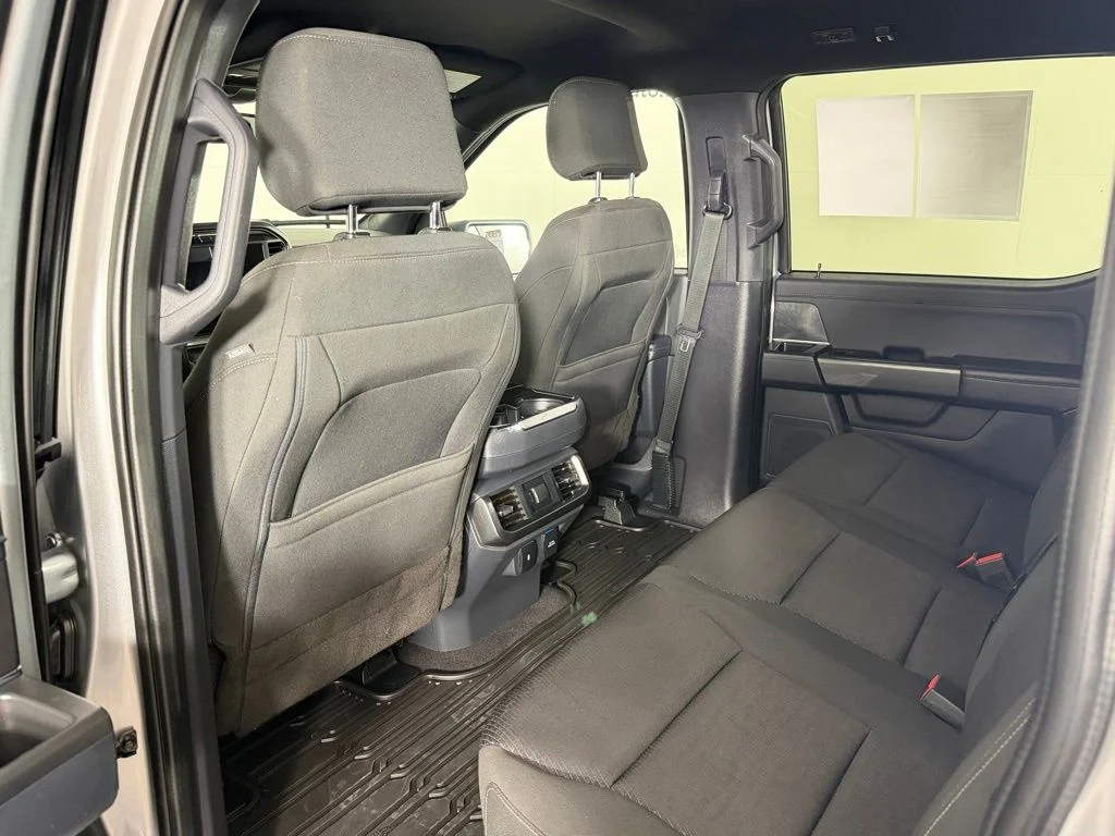 Used 2023 Silver Ford XLT image 14