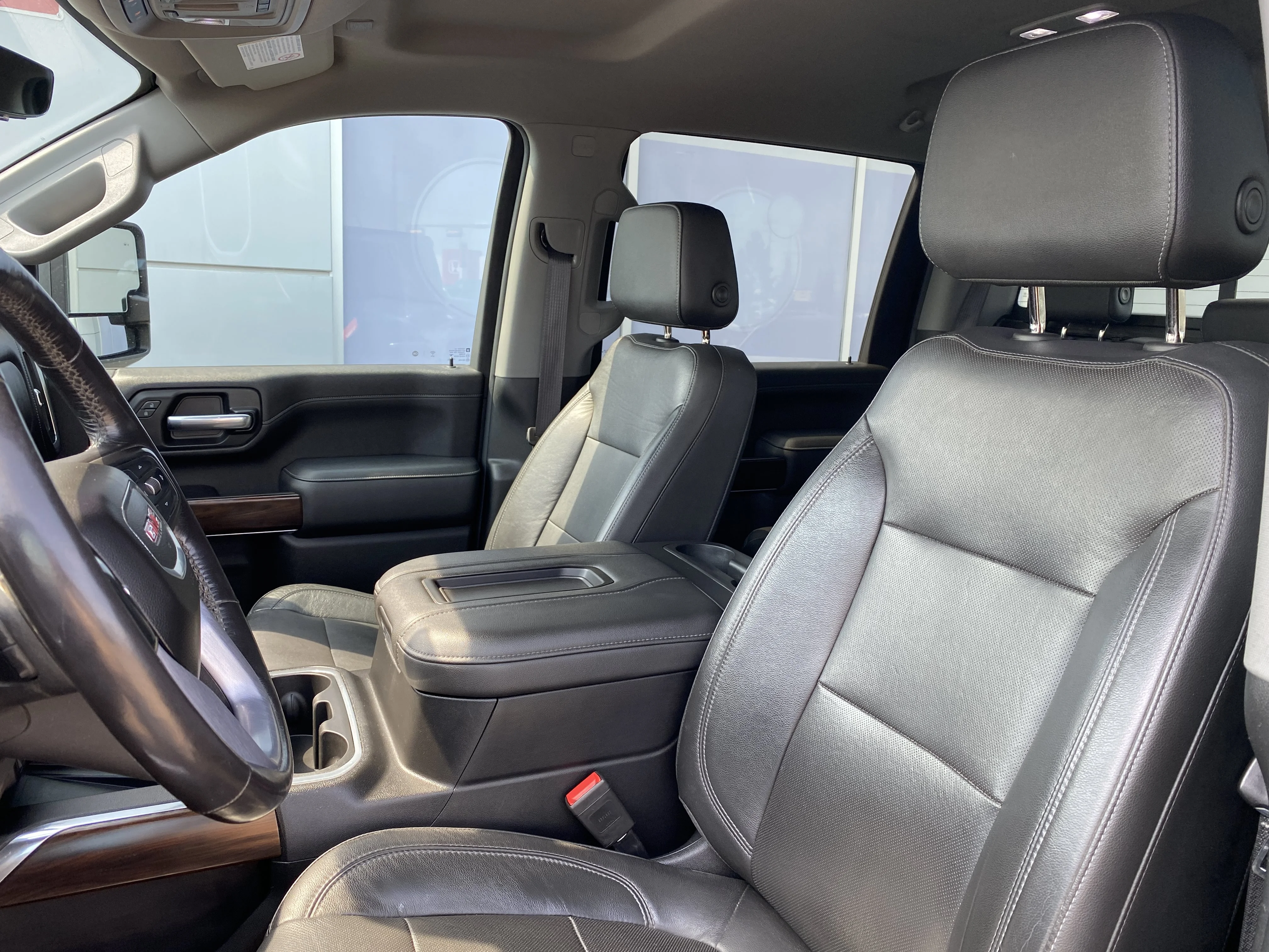 Used 2020 Black GMC Crew Cab SLT image 8