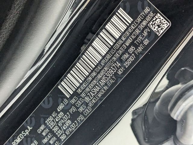 New 2025 Alfa Black Exterior Paint Alfa Romeo Base image 12
