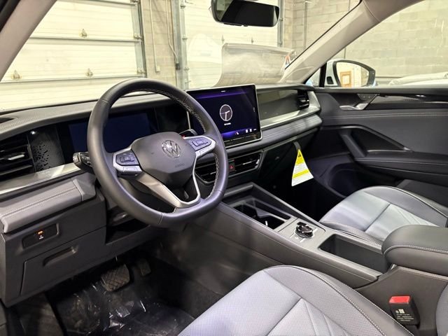 New 2026 White/off-white Volkswagen 2.0T SE image 9