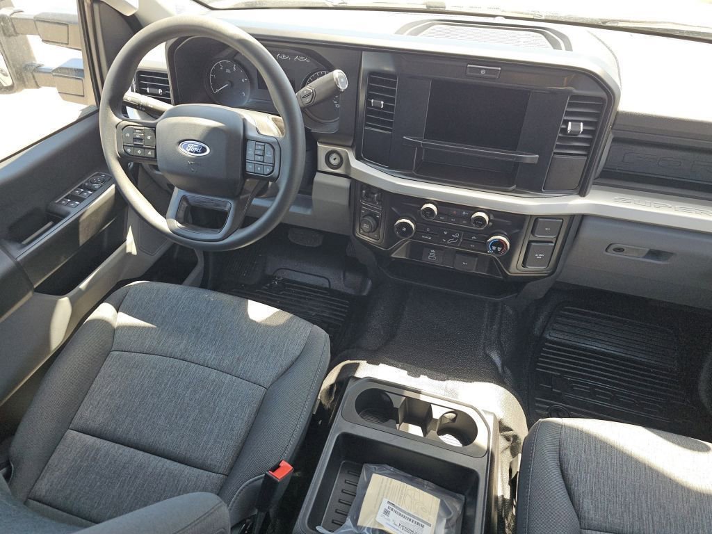 New 2026 Oxford White Ford XL image 29