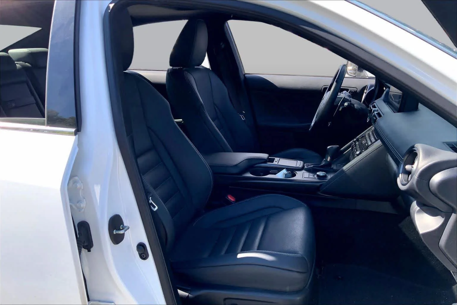 Certified Used 2023 ULTRA WHITE Lexus F SPORT image 9