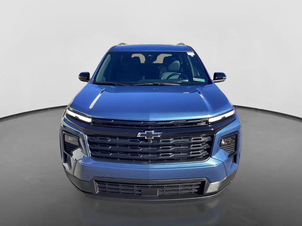 Used 2026 Lakeshore Blue Metallic Chevrolet LT image 2