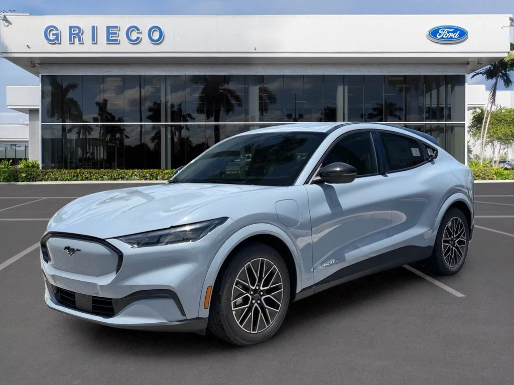 New 2026 Glacier Gray Metallic Tri-coat Ford Premium image 3