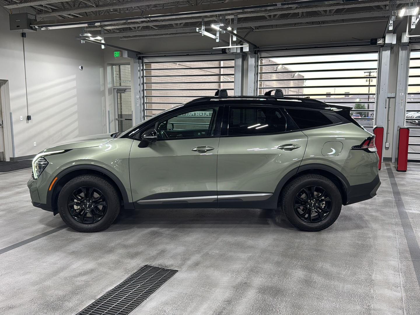 Used 2024 Jungle Green/Ebony Black Roof Kia X-Pro Prestige image 9