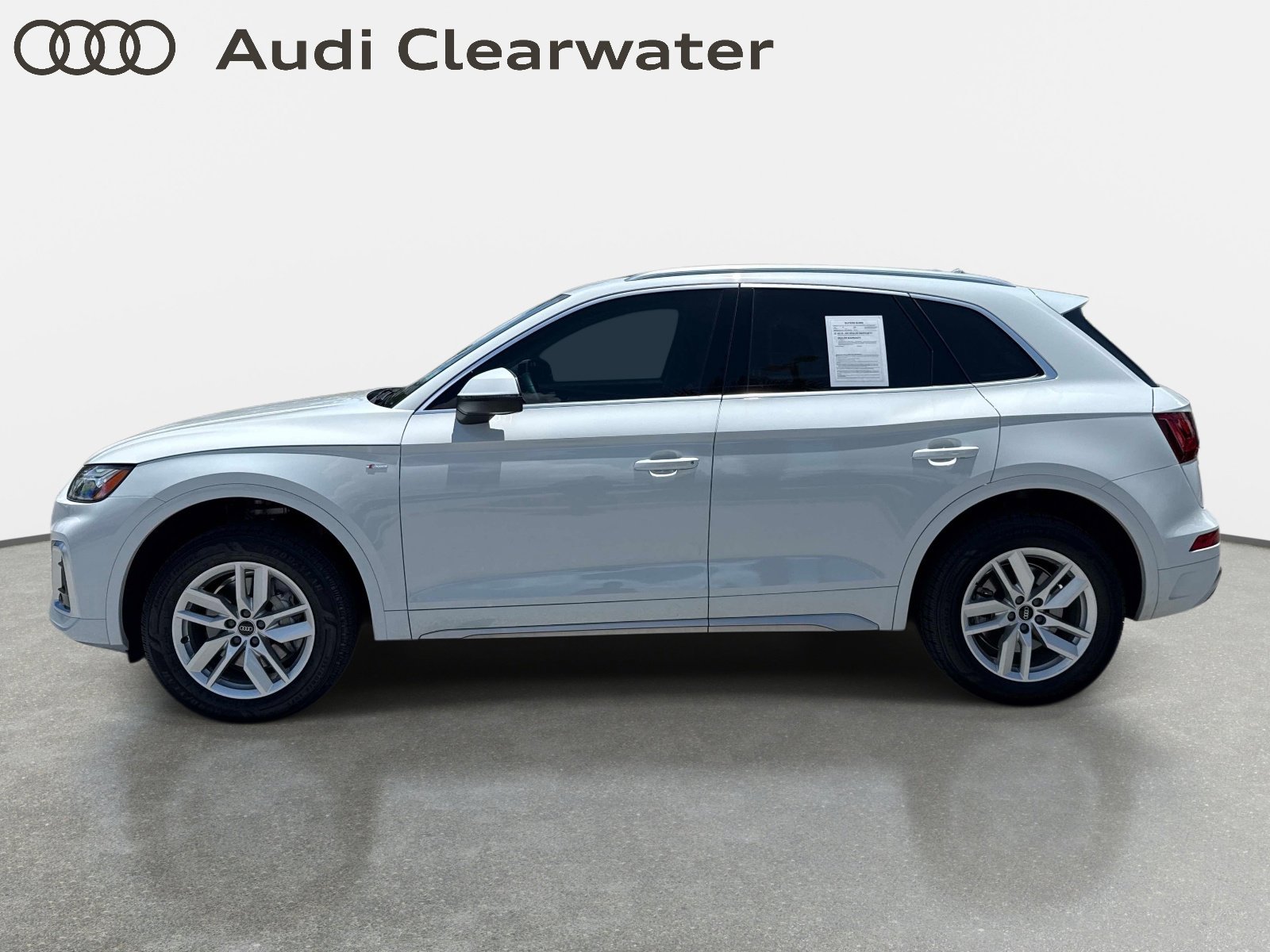 View vehicle photo 2