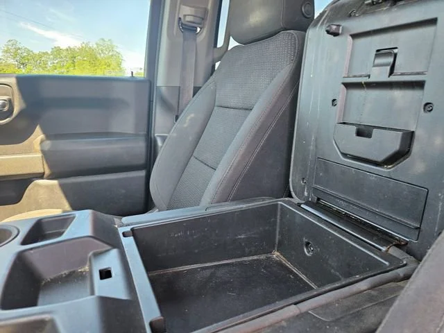 Used 2022 Summit White Chevrolet WT image 25