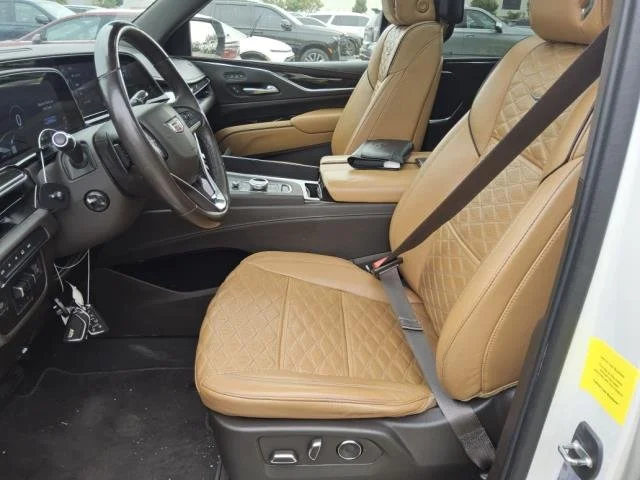 Used 2021 CRYSTAL WHITE TRICOAT Cadillac Sport image 17