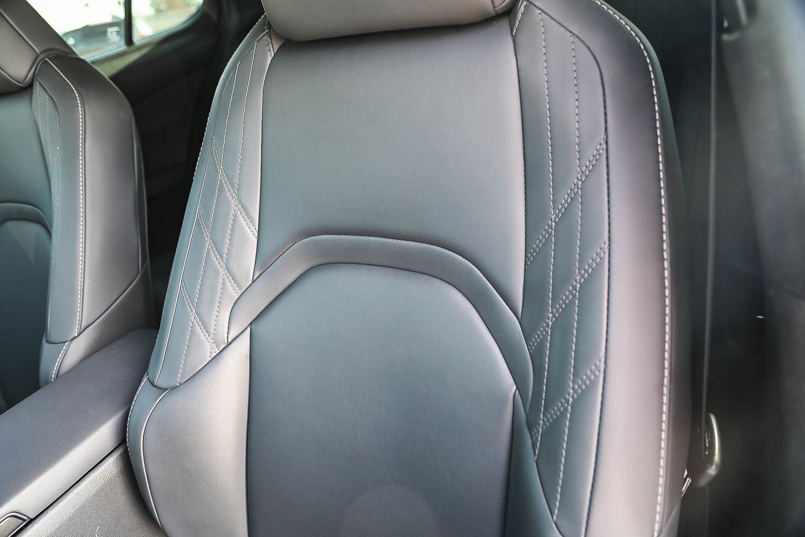 Used 2024 White Pearl Lexus 250h image 23