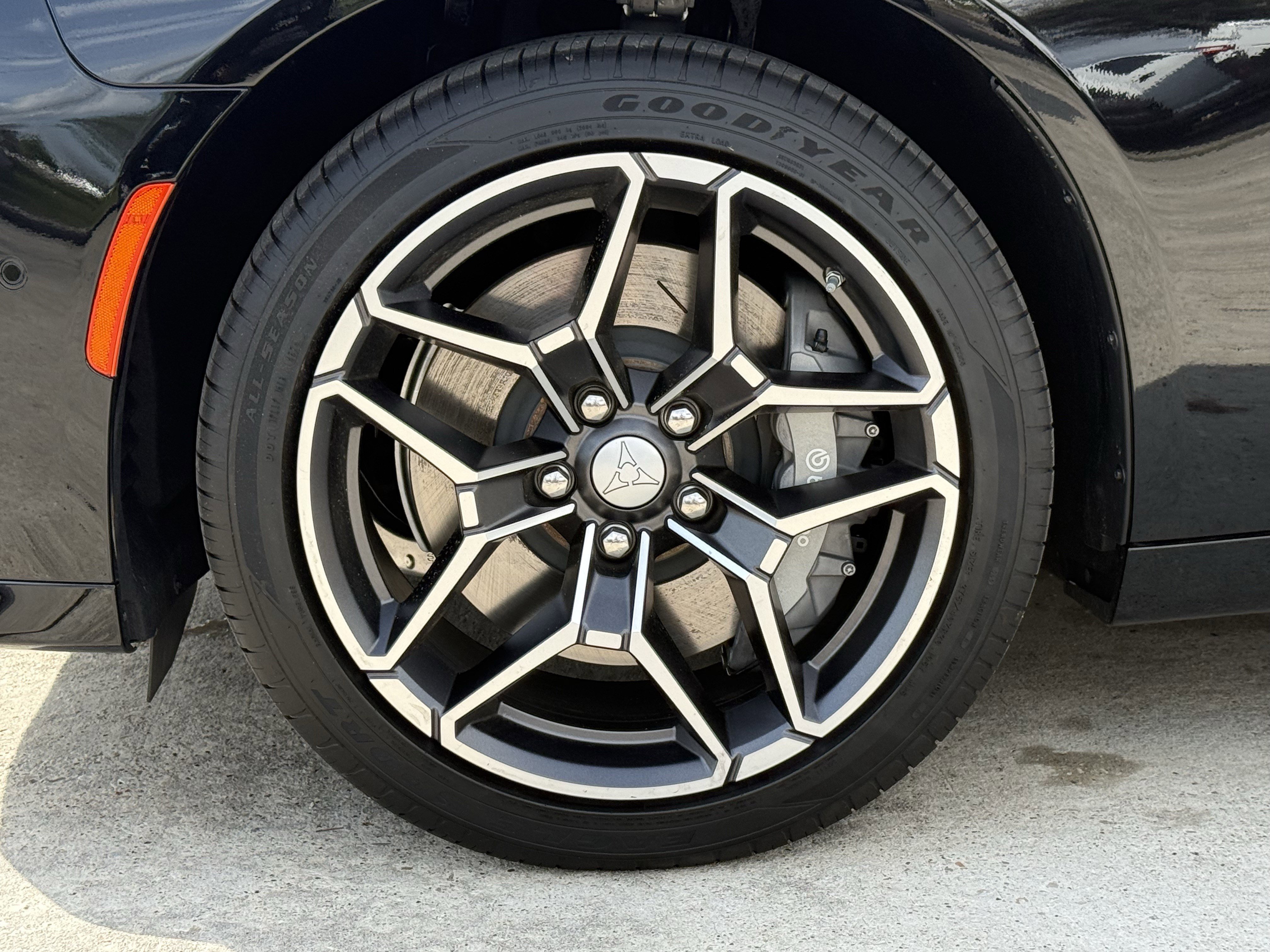 New 2026 Diamond Black Crystal Pearlcoat Dodge Scat Pack image 8