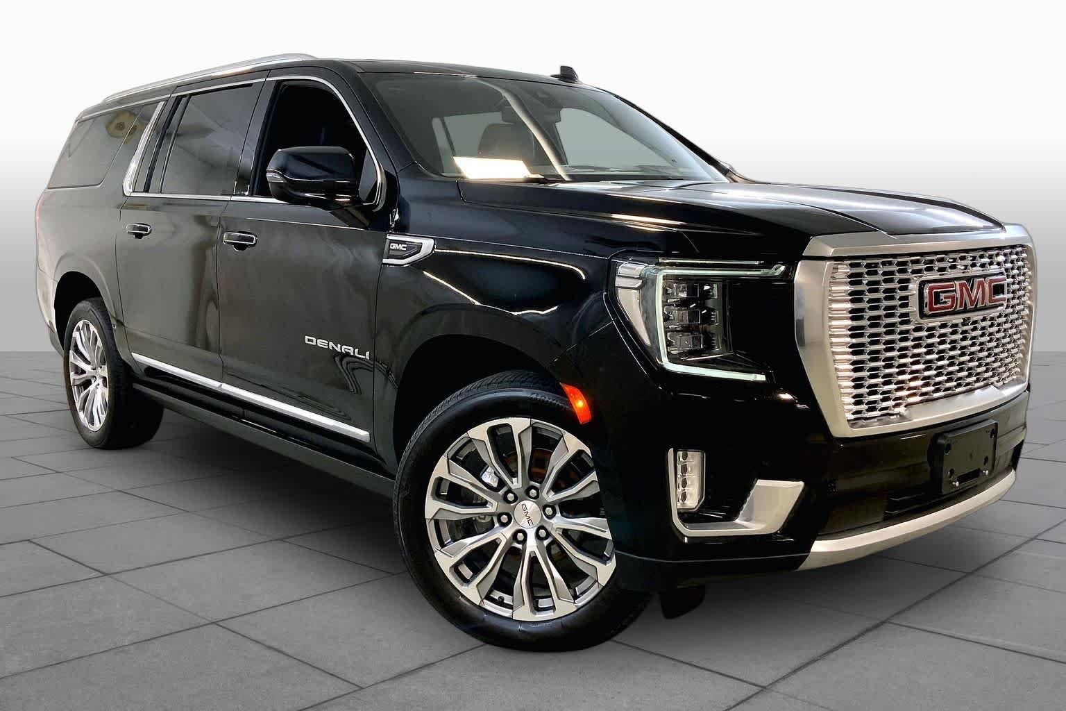 Used 2022 GMC Yukon XL Denali with VIN 1GKS2JKL1NR156958 for sale in Kansas City