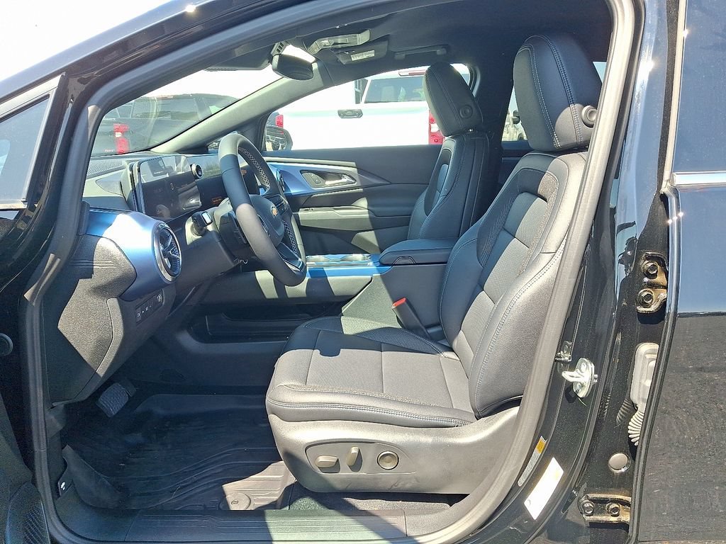 2026 Chevrolet Equinox EV 2LT - Photo 6