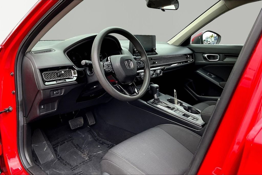 Used 2025  Honda LX image 17