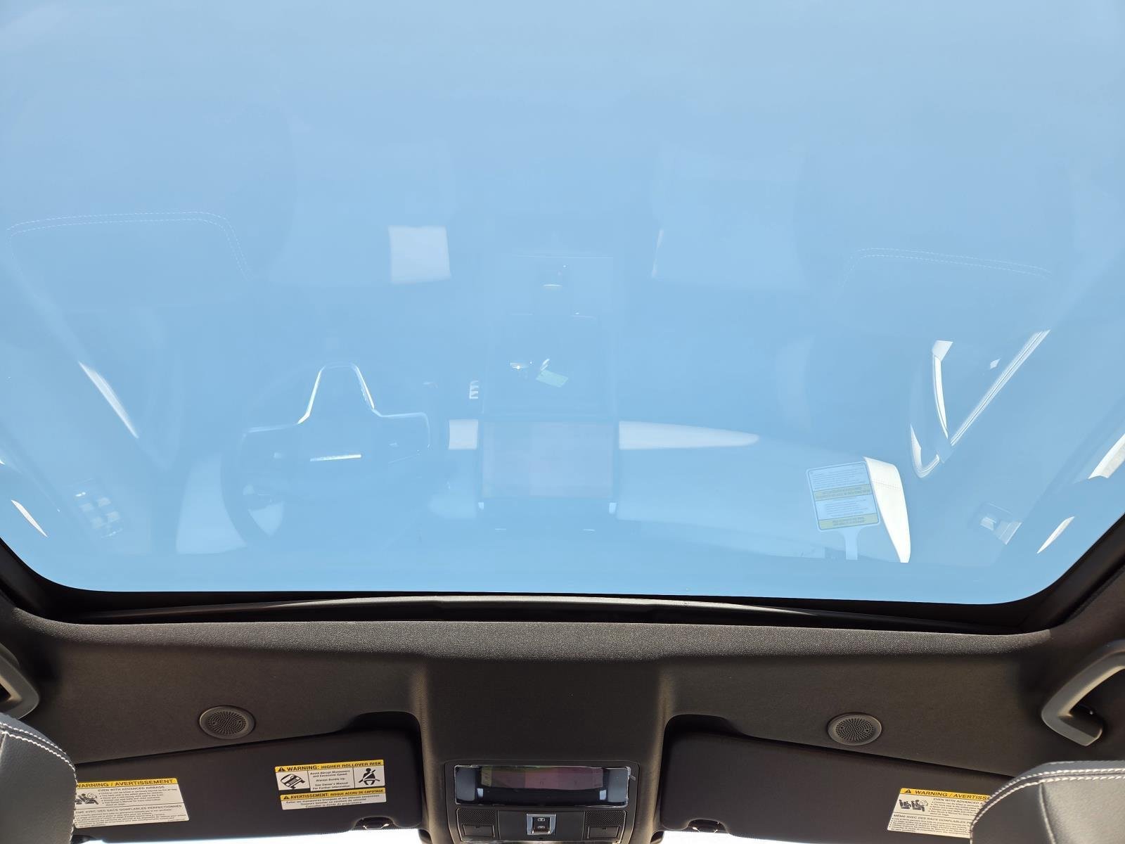 New 2026 Fuji White Land Rover Landmark image 18