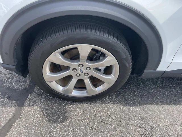Used 2020 White Ford Platinum image 17
