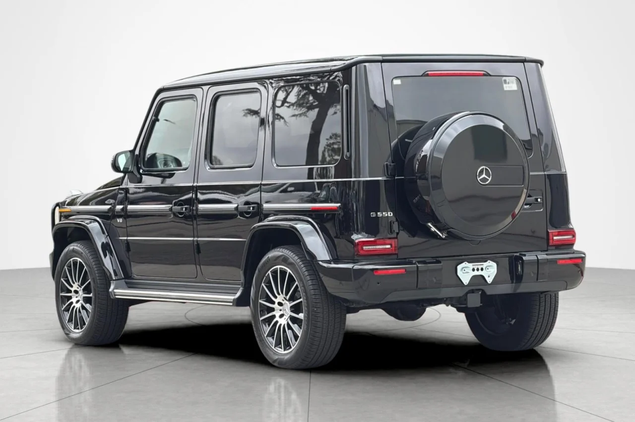 Certified Used 2022 Obsidian Black Metallic Mercedes-Benz G 550 image 3
