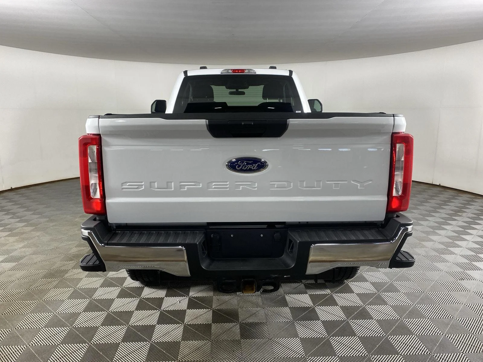 Used 2025 Oxford White Ford XLT image 10