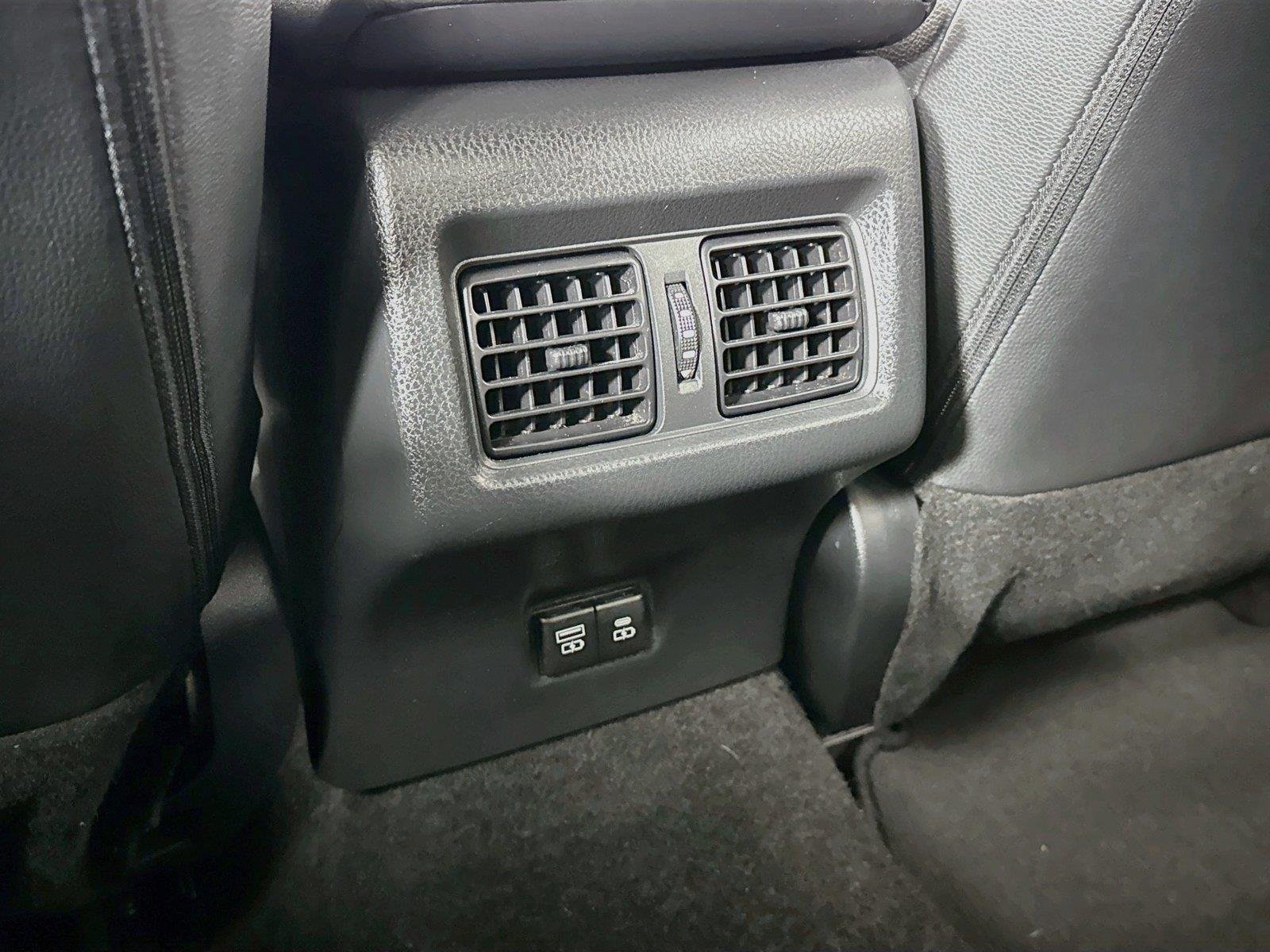 Certified Used 2025 Ice Cap Toyota SE image 34