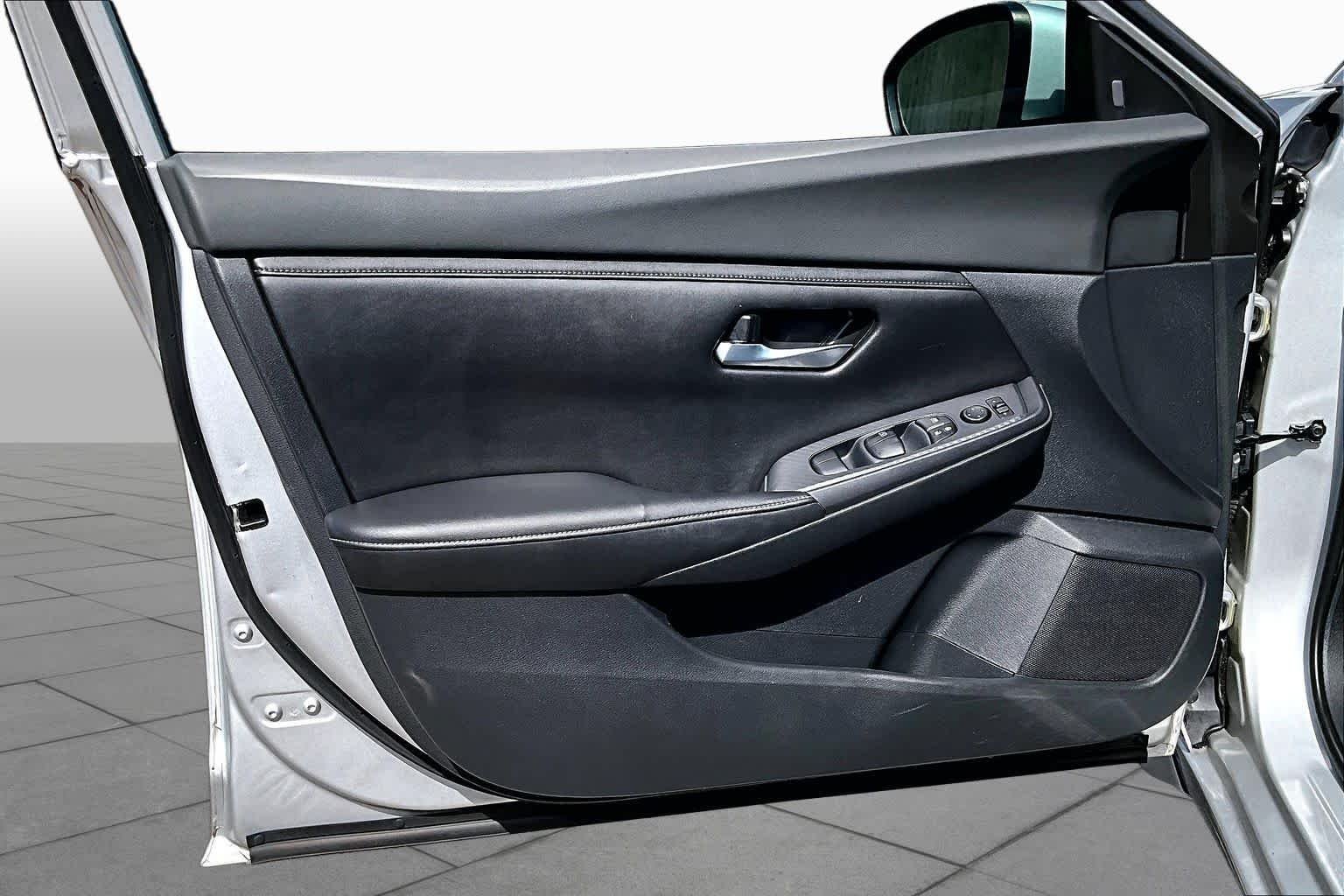 Used 2020 Brilliant Silver Metallic Nissan SV image 22