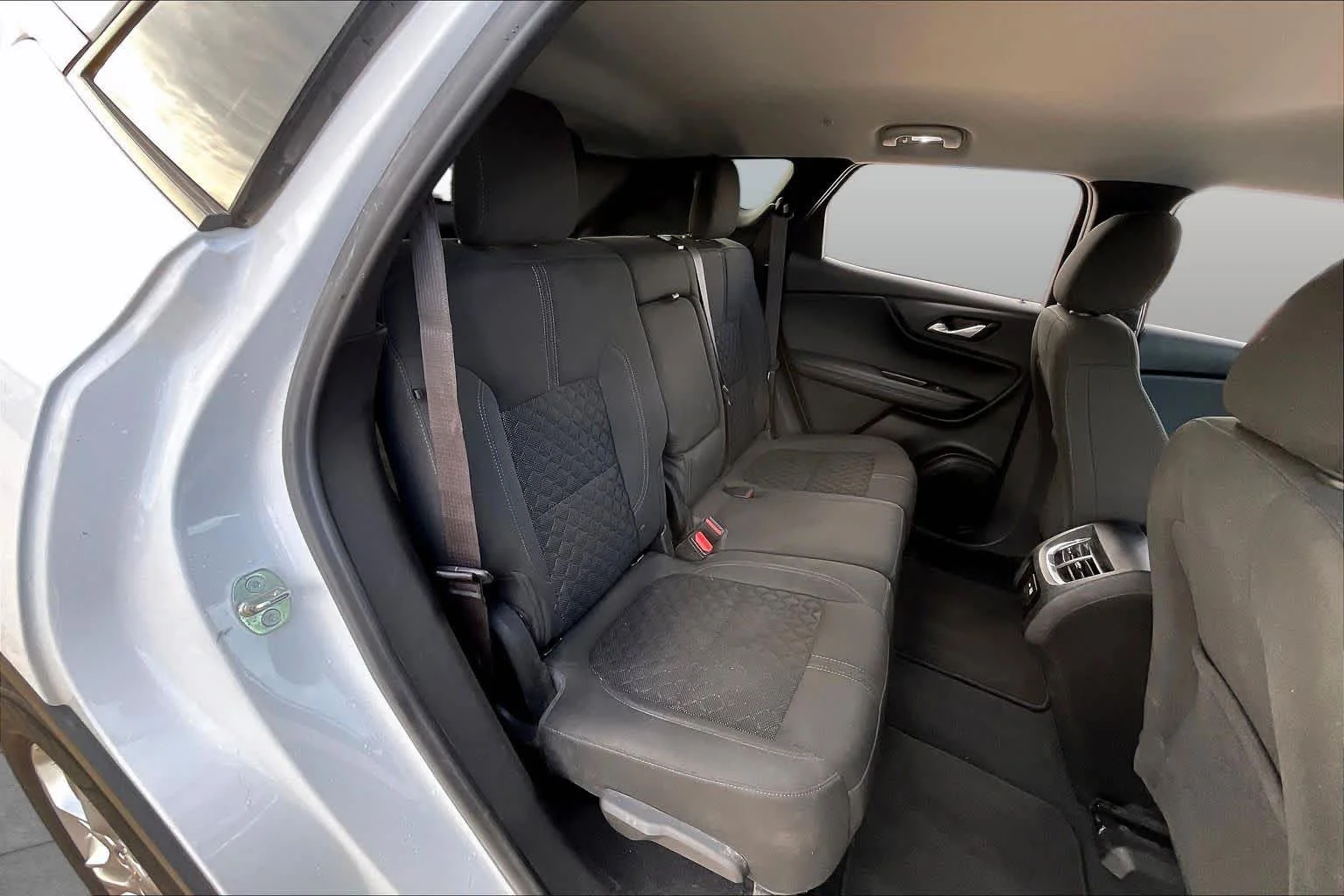 Used 2020 Summit White Chevrolet LT image 16
