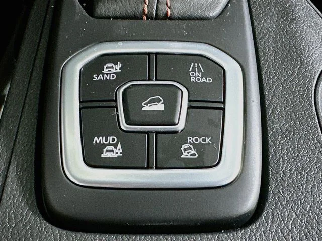 Certified Pre-Owned 2026 Nissan Frontier PRO-4X