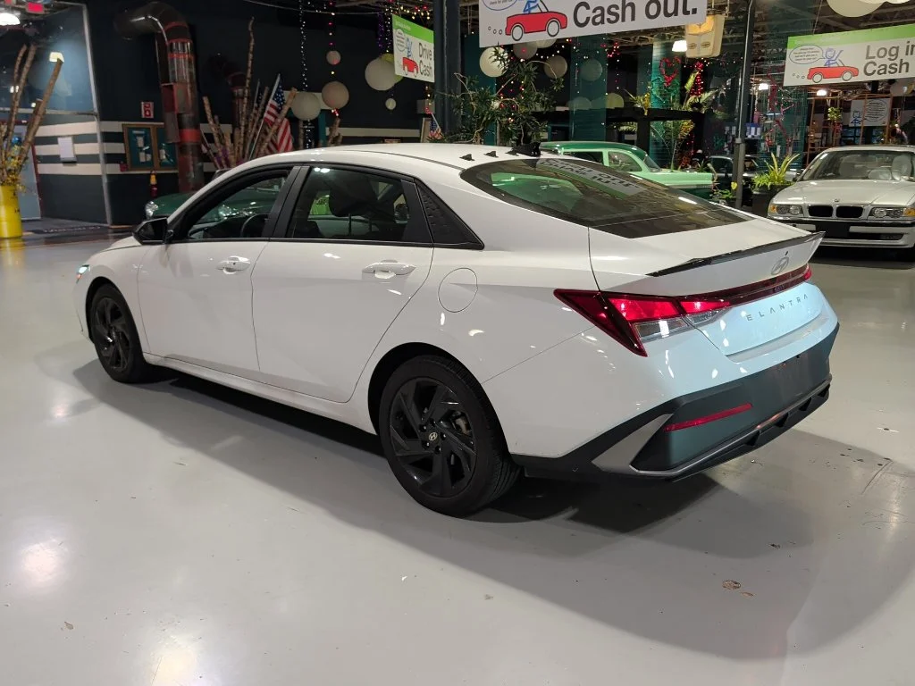 Used 2026 White Hyundai SEL Sport image 14