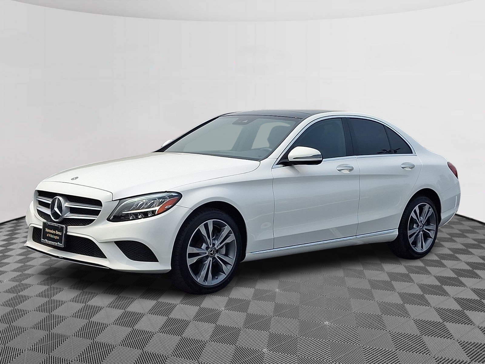 Certified Used 2021 Polar White - 149 Mercedes-Benz 4MATIC® Sedan image 3